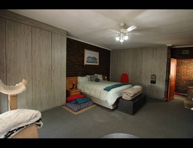 4 BEDROOM HOUSE FOR SALE IN ESSEXWOLD